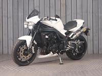 TRIUMPH SPEED TRIPLE 1050