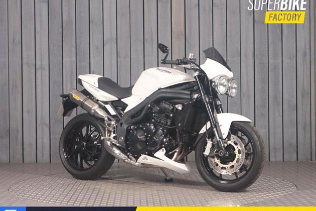 TRIUMPH SPEED TRIPLE 1050