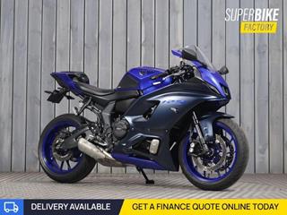 YAMAHA R7 