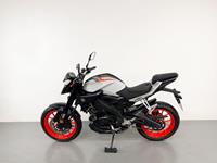 YAMAHA MT-125