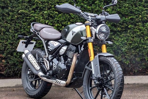 TRIUMPH SCRAMBLER 400 X