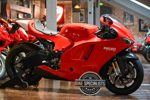 DUCATI DESMOSEDICI RR