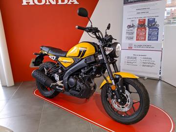 YAMAHA XSR125