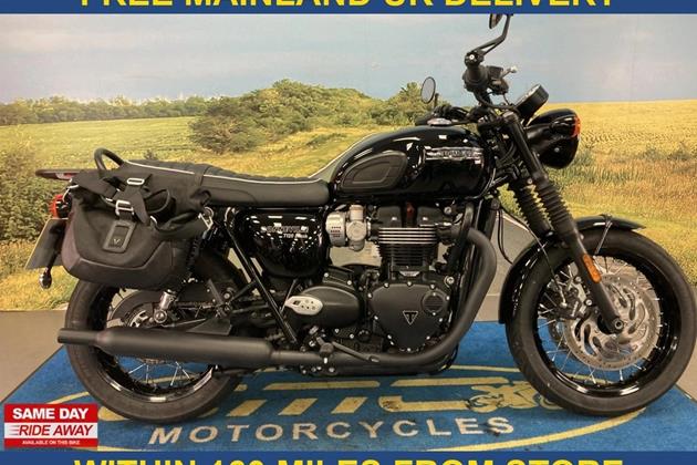 TRIUMPH BONNEVILLE T120 BLACK