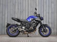 YAMAHA MT-09