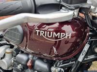 TRIUMPH BONNEVILLE BOBBER