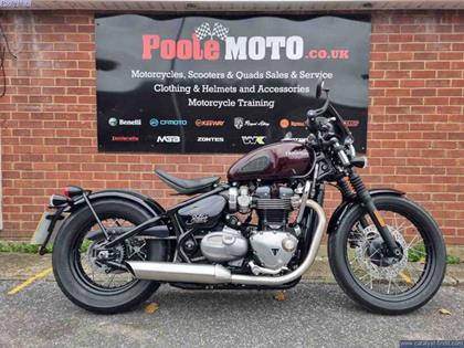 TRIUMPH BONNEVILLE BOBBER