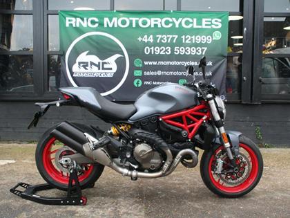 DUCATI MONSTER 821