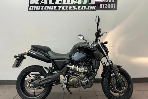 YAMAHA MT-03