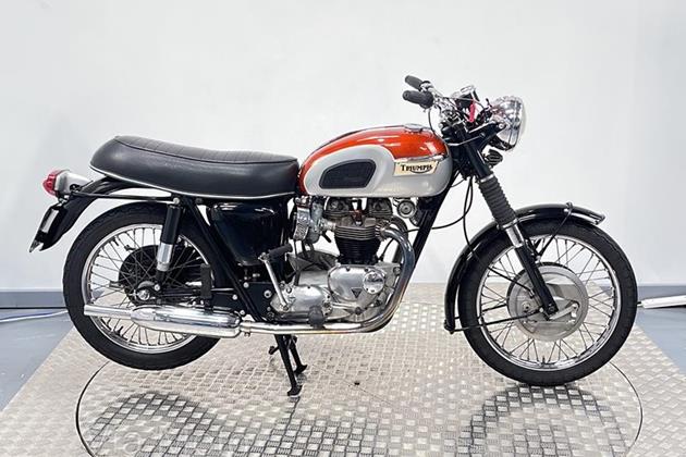 TRIUMPH T120 BONNEVILLE