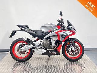 APRILIA TUONO 660 