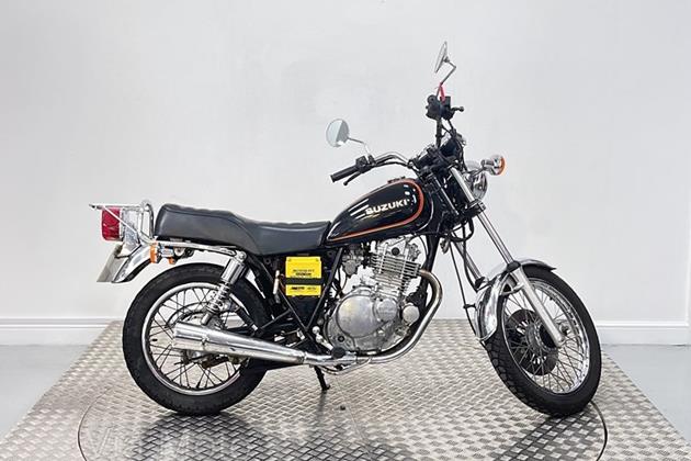 SUZUKI GN250