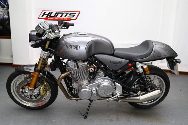 NORTON COMMANDO 961