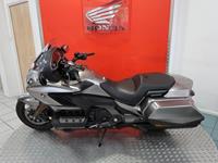 HONDA GL1800 GOLDWING