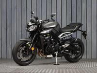 TRIUMPH STREET TRIPLE 765 R