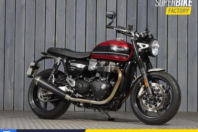 TRIUMPH SPEED TWIN 1200