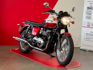 TRIUMPH BONNEVILLE T100 