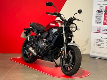 YAMAHA XSR700