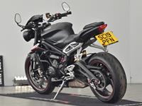 TRIUMPH STREET TRIPLE 765 RS