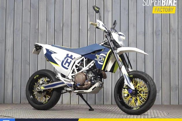 HUSQVARNA 701 SUPERMOTO