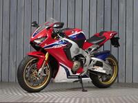 HONDA CBR1000RR FIREBLADE