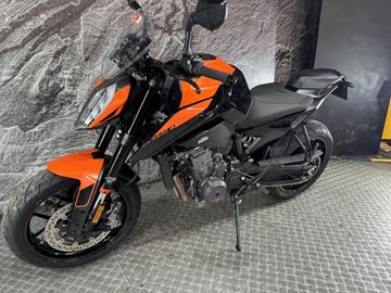 KTM 890 DUKE