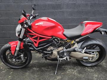 DUCATI MONSTER 821