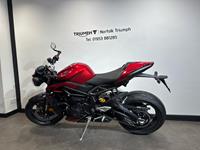 TRIUMPH STREET TRIPLE 765 MOTO2 EDITION