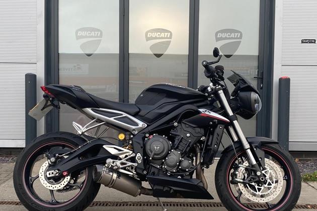 TRIUMPH STREET TRIPLE 765 RS