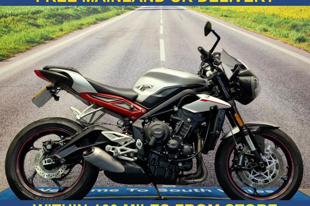 TRIUMPH STREET TRIPLE R