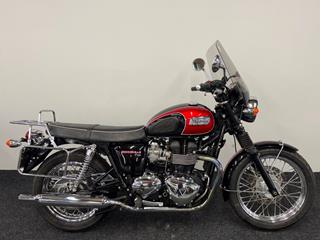 TRIUMPH BONNEVILLE T100 