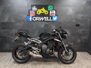 TRIUMPH STREET TRIPLE 765 RS 