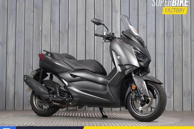 YAMAHA XMAX 125