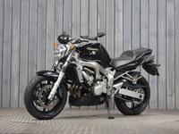 YAMAHA FZ6