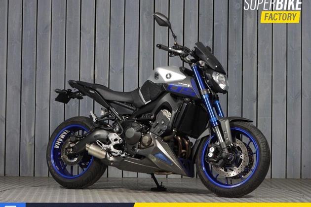 YAMAHA MT-09