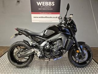 YAMAHA MT-09 