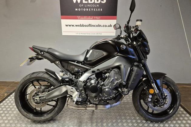 YAMAHA MT-09