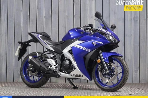 YAMAHA R3