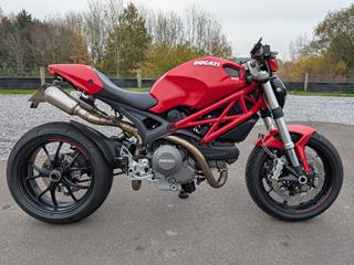 DUCATI MONSTER 796 