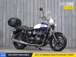 TRIUMPH BONNEVILLE 900 