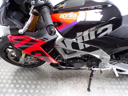 APRILIA TUONO V4 1100 FACTORY