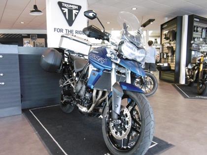 TRIUMPH TIGER 800