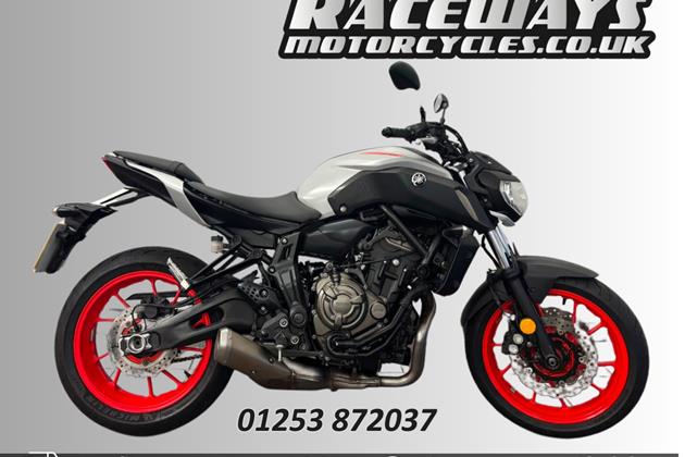 YAMAHA MT-07