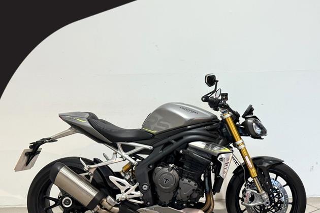 TRIUMPH SPEED TRIPLE 1200 RS