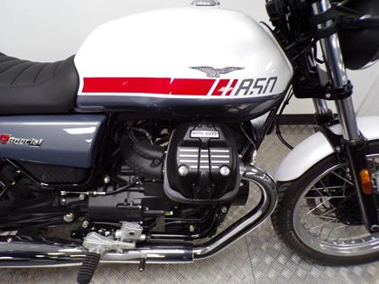 MOTO-GUZZI V7 SPECIAL