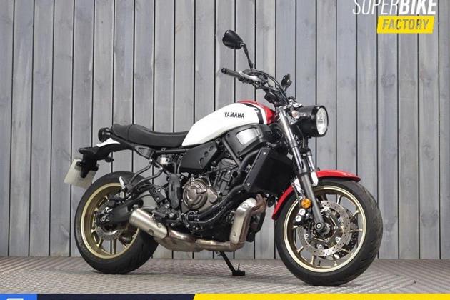 YAMAHA XSR700