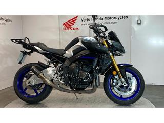 YAMAHA MT-10 