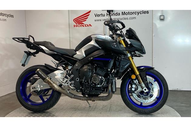 YAMAHA MT-10