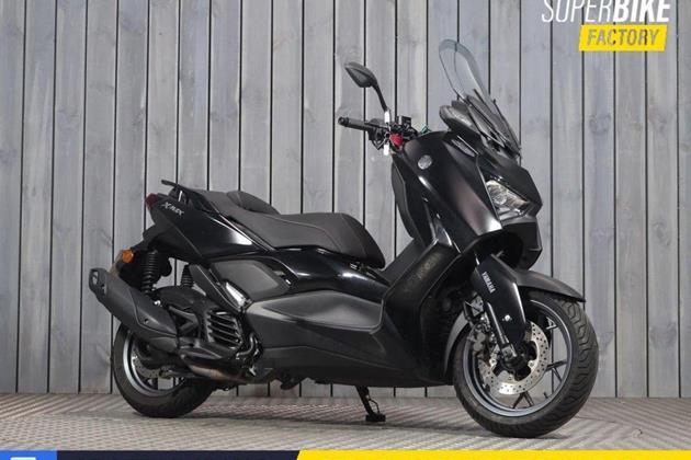 YAMAHA XMAX 125