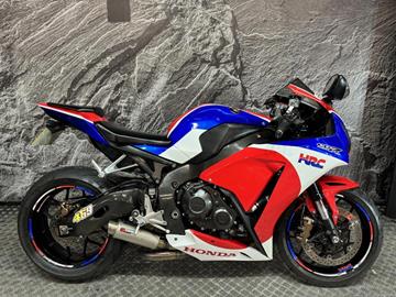 HONDA CBR1000RR FIREBLADE